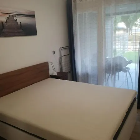 Lägenhet Marina Apartman Balatonszárszó
