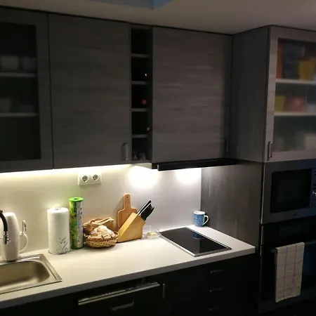شقة Marina Apartman *