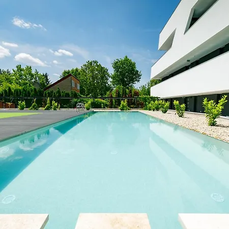 Lägenhet Marina Apartman Balatonszárszó